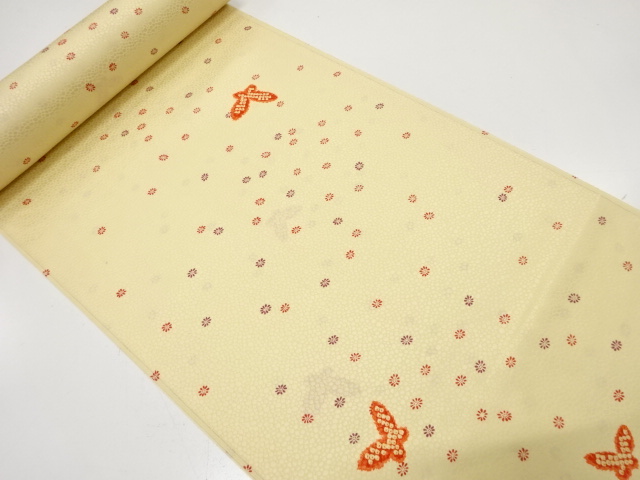 アンティーク　蝶に小花模様　着尺反物